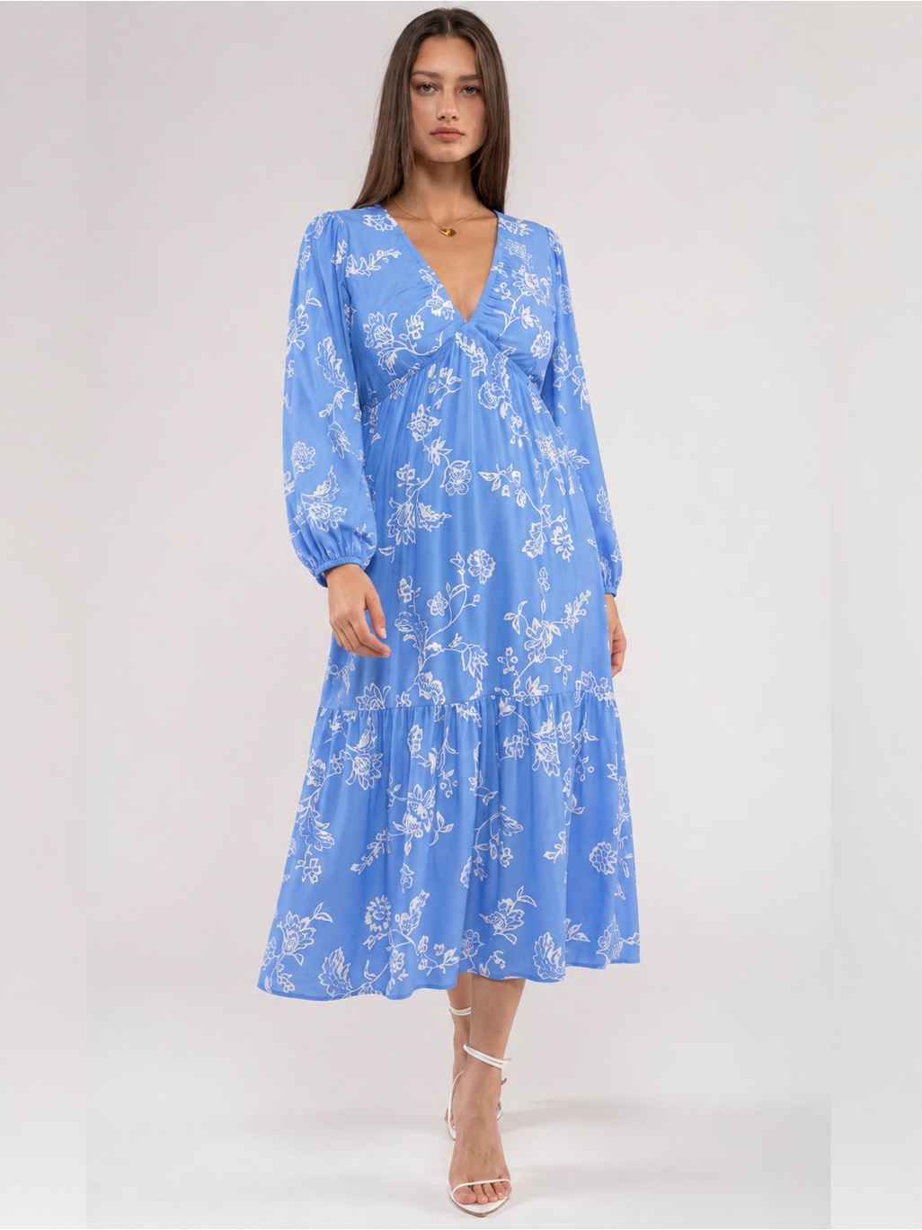 Nwt Gilli Blue Floral V-Neck Long Sleeve Midi Dress